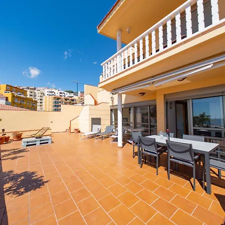 Sky & Sea, The House By The בית נופש קנדלריה