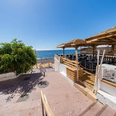 Sky & Sea, The House By The Сasa de vacaciones *