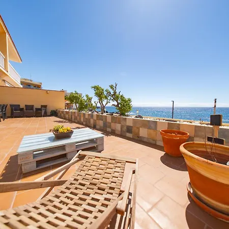 Sky & Sea, The House By The * Candelaria