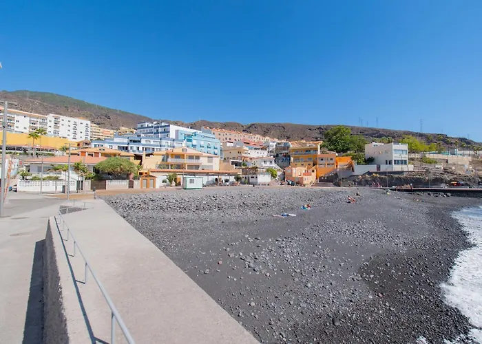 Sky & Sea, The House By The Nyaraló *
