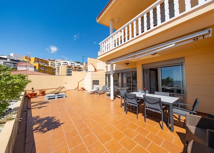 Sky & Sea, The House By The בית נופש קנדלריה