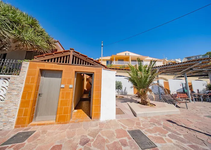 Sky & Sea, The House By The Nyaraló *