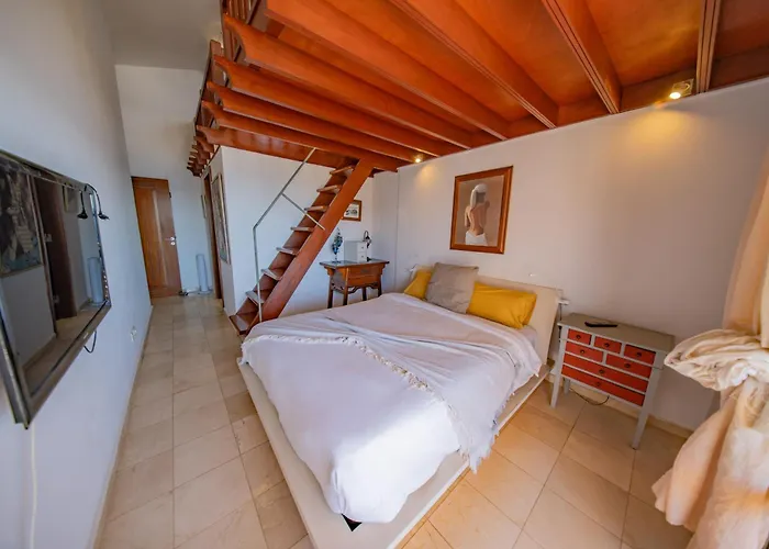 Sky & Sea, The House By The Nyaraló Candelaria